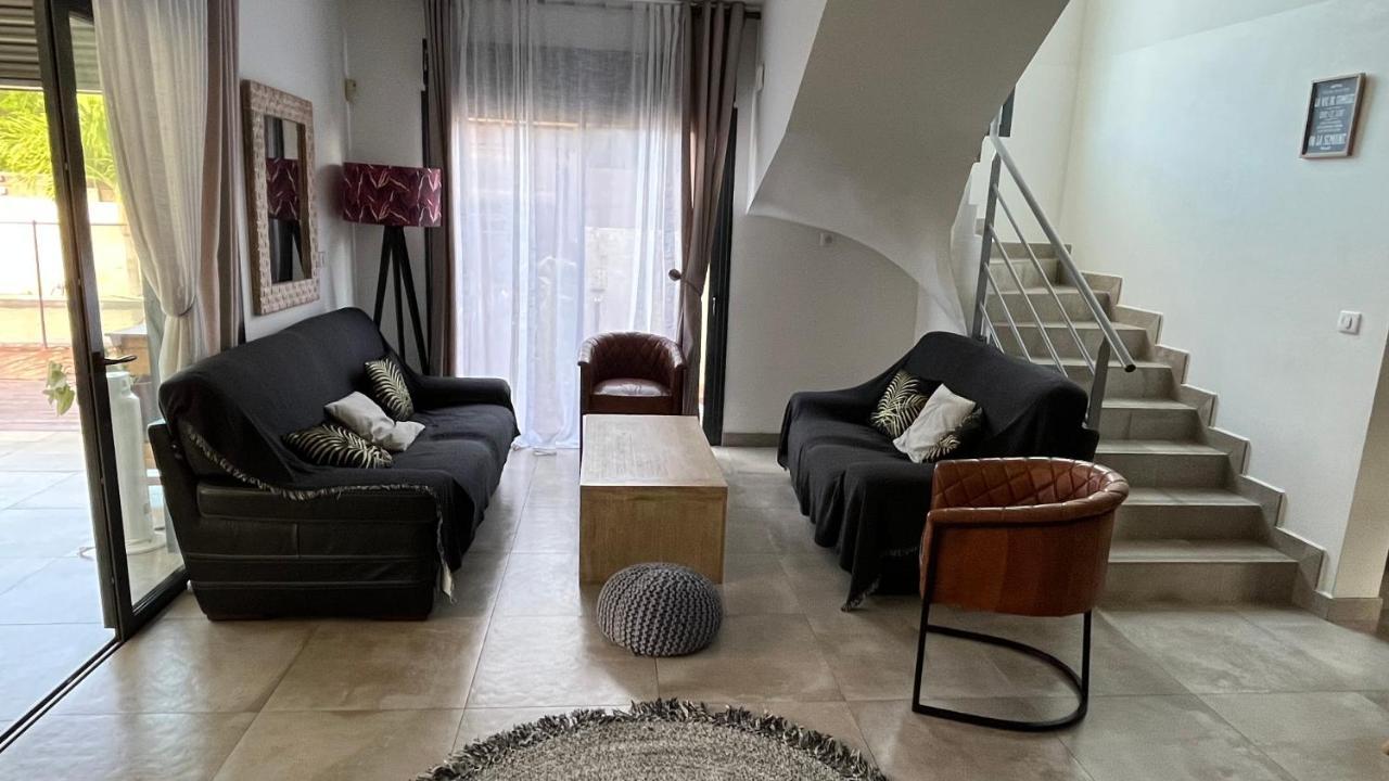 Villa Himani Saint-Gilles Les Bains Exterior photo